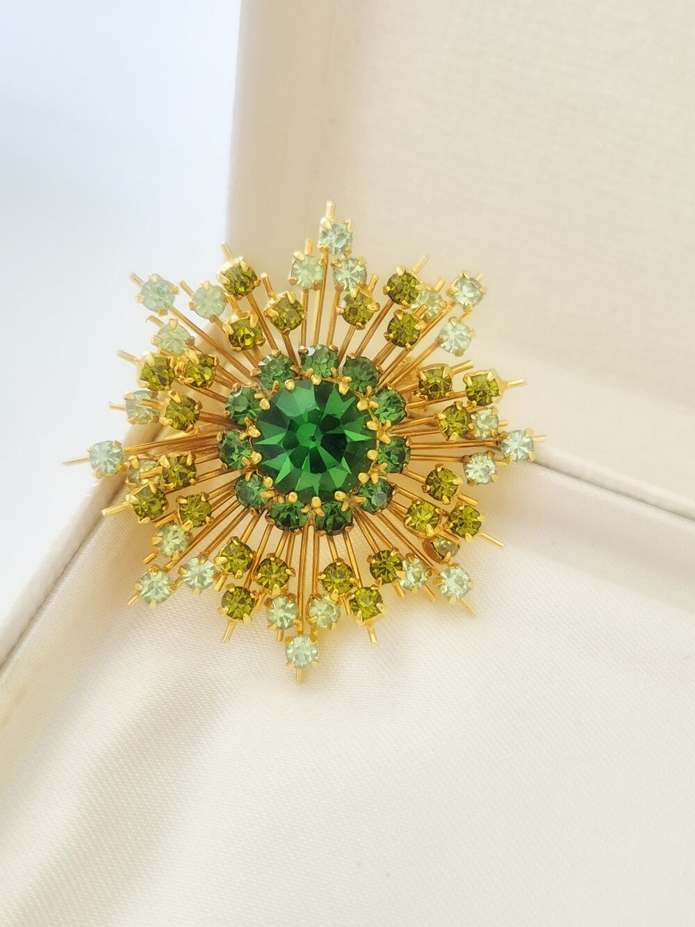 Vintage Mid-century Austria Green Ombre Crystal Rhinestone Starburst Brooch